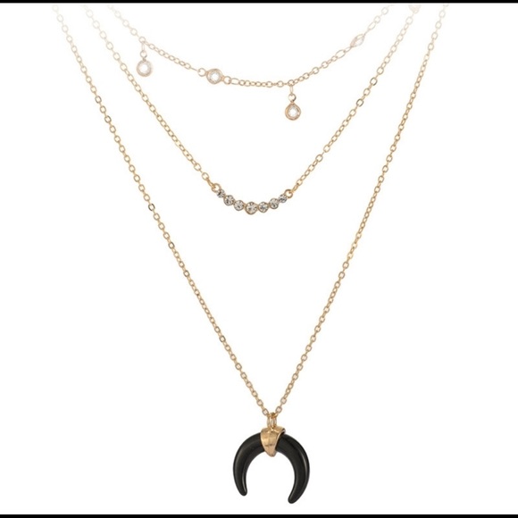 Multilayer Rhinestone Horn Necklace - Picture 2 of 7